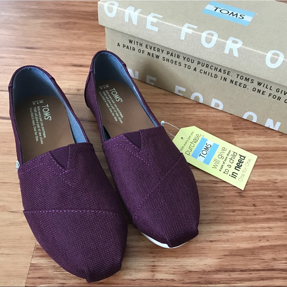 Toms Shoes Size 7.5
